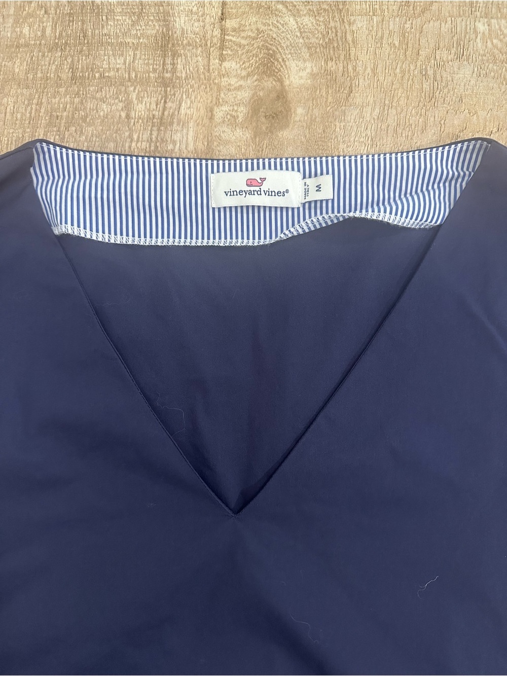 Vineyard Vines Navy Ruffle Peplum Top | Size M | Seersucker Trim - Picture 2 of 16